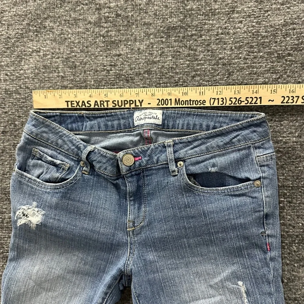 Aeropostale Shorts Womens Size 7/8 Blue Distressed Bermuda Cuffed Denim Casual